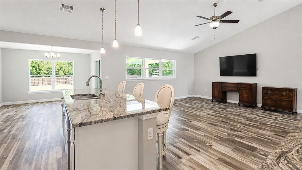 For Sale: $368,000 (4 beds, 2 baths, 2048 Square Feet)
