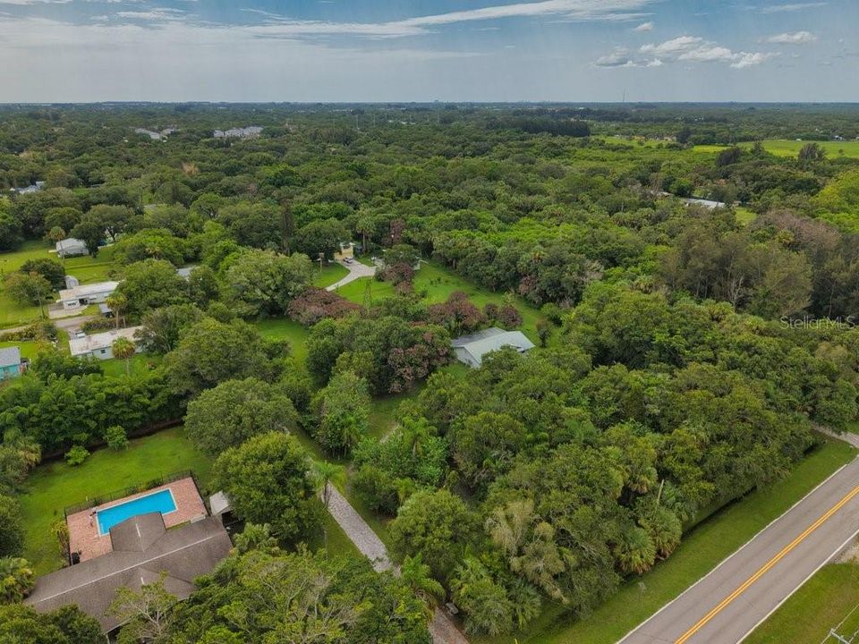 En Venta: $550,000 (1.00 acres)
