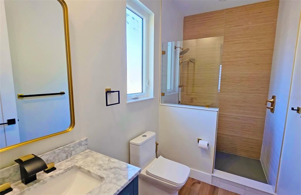 В аренду: $8,000 (5 спален, 4 ванн, 2882 Квадратных фут)