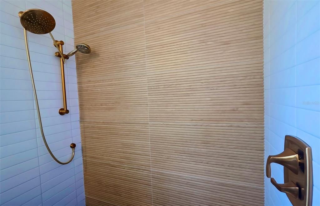 В аренду: $8,000 (5 спален, 4 ванн, 2882 Квадратных фут)