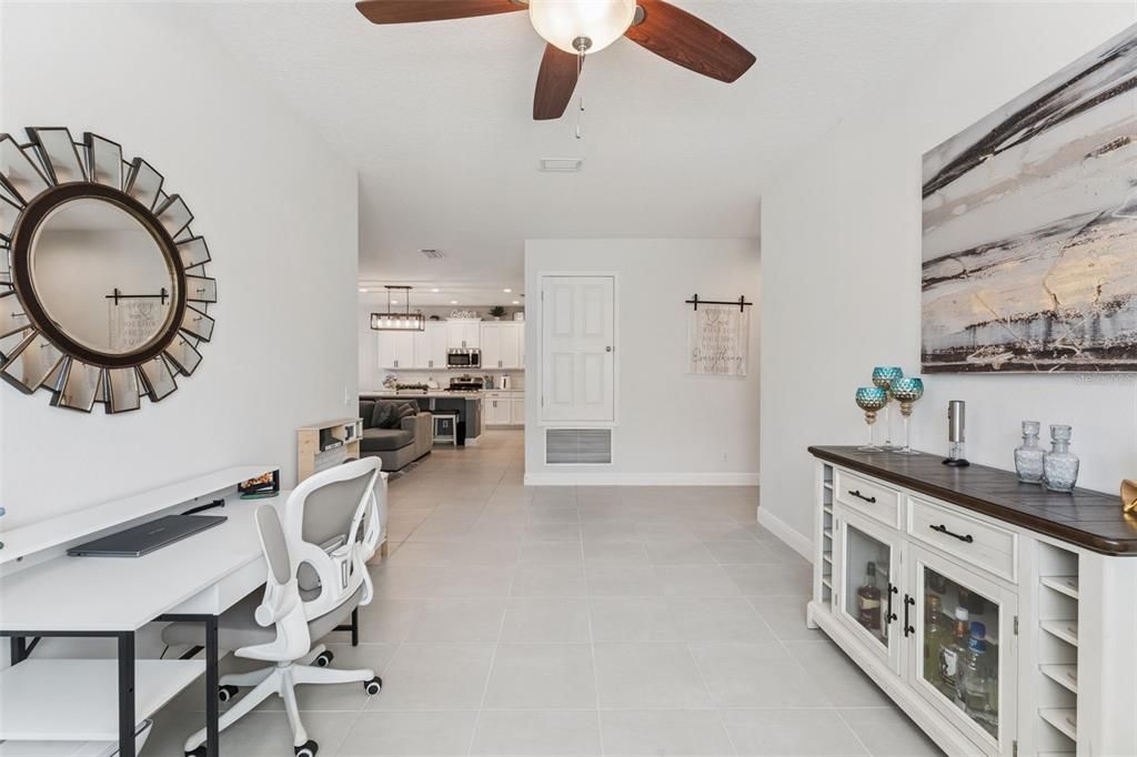 En Venta: $449,999 (3 camas, 2 baños, 2110 Pies cuadrados)