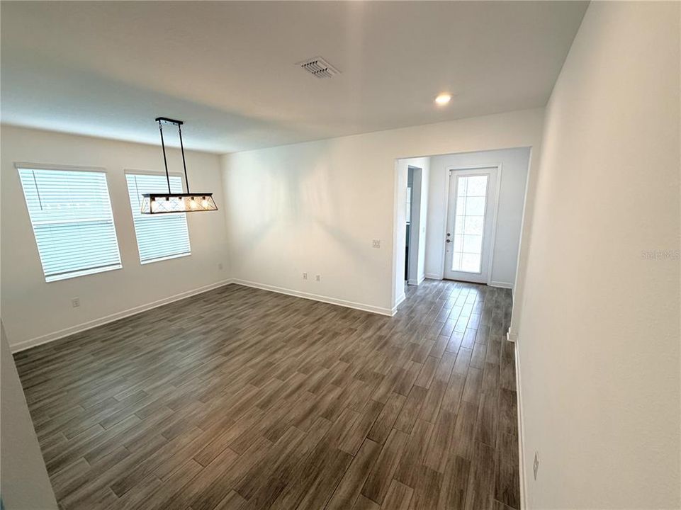 В аренду: $3,900 (5 спален, 3 ванн, 3035 Квадратных фут)