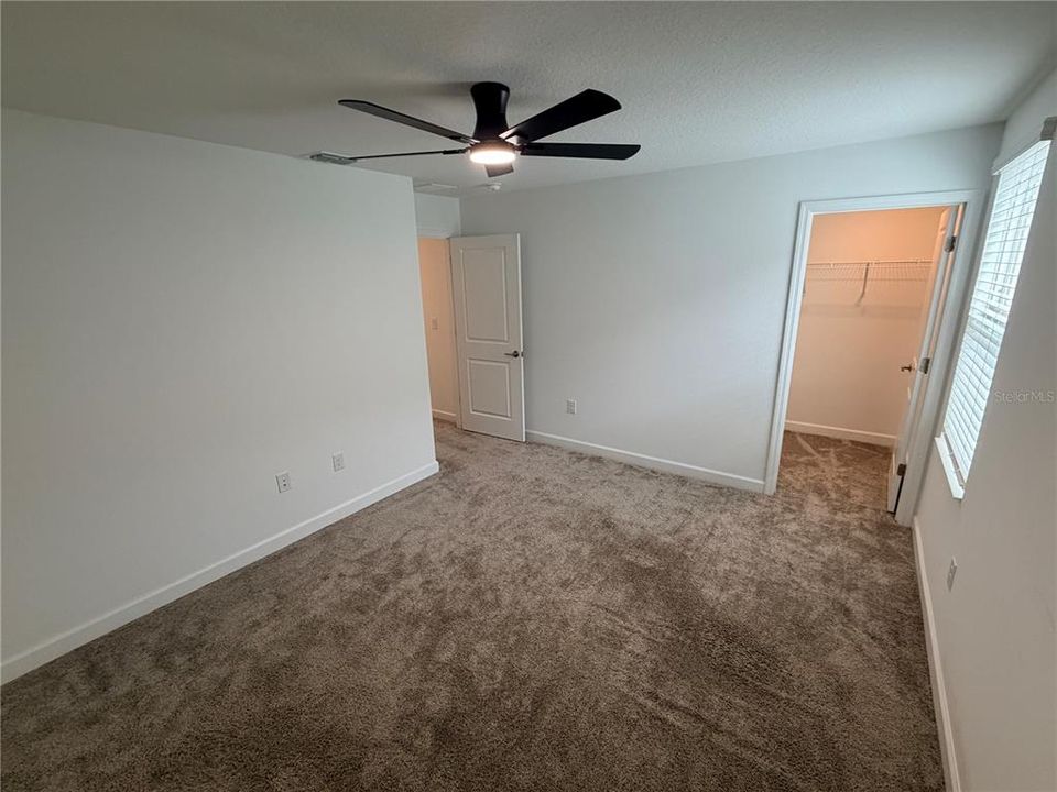 В аренду: $3,900 (5 спален, 3 ванн, 3035 Квадратных фут)