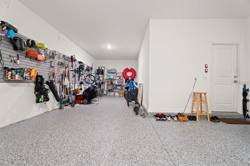 В аренду: $3,900 (5 спален, 3 ванн, 3035 Квадратных фут)