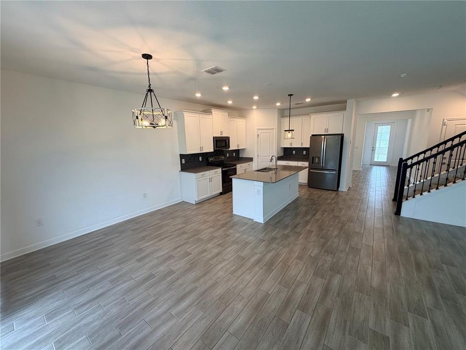 В аренду: $3,900 (5 спален, 3 ванн, 3035 Квадратных фут)