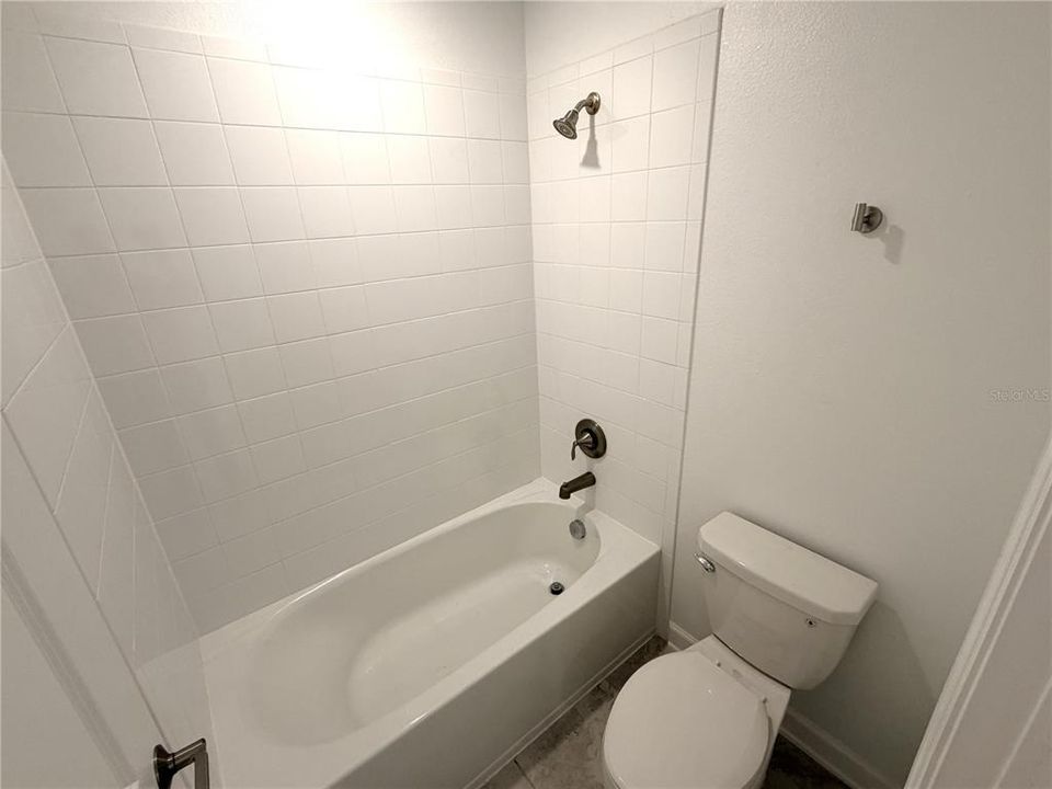 В аренду: $3,900 (5 спален, 3 ванн, 3035 Квадратных фут)