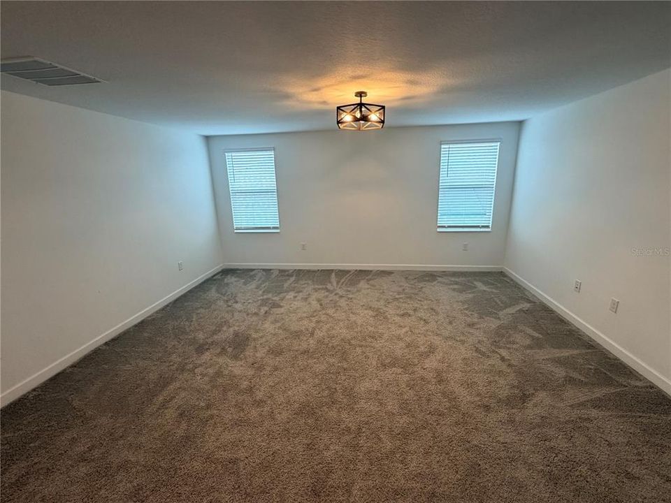 В аренду: $3,900 (5 спален, 3 ванн, 3035 Квадратных фут)