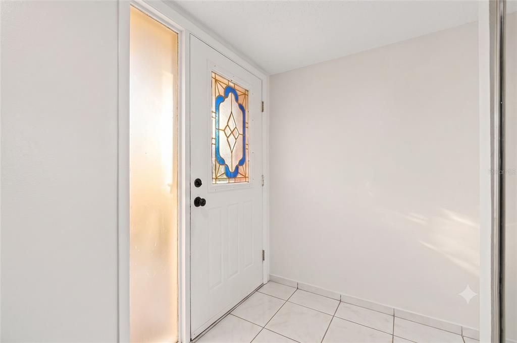 For Sale: $275,000 (3 beds, 2 baths, 1601 Square Feet)