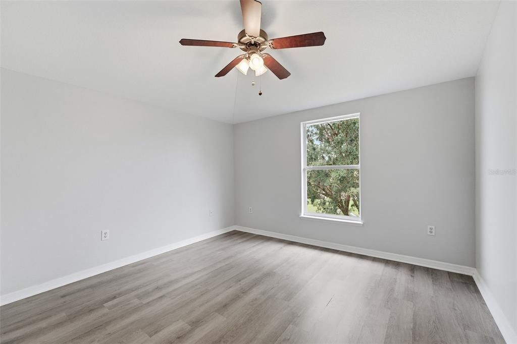 En Venta: $419,000 (5 camas, 2 baños, 2724 Pies cuadrados)