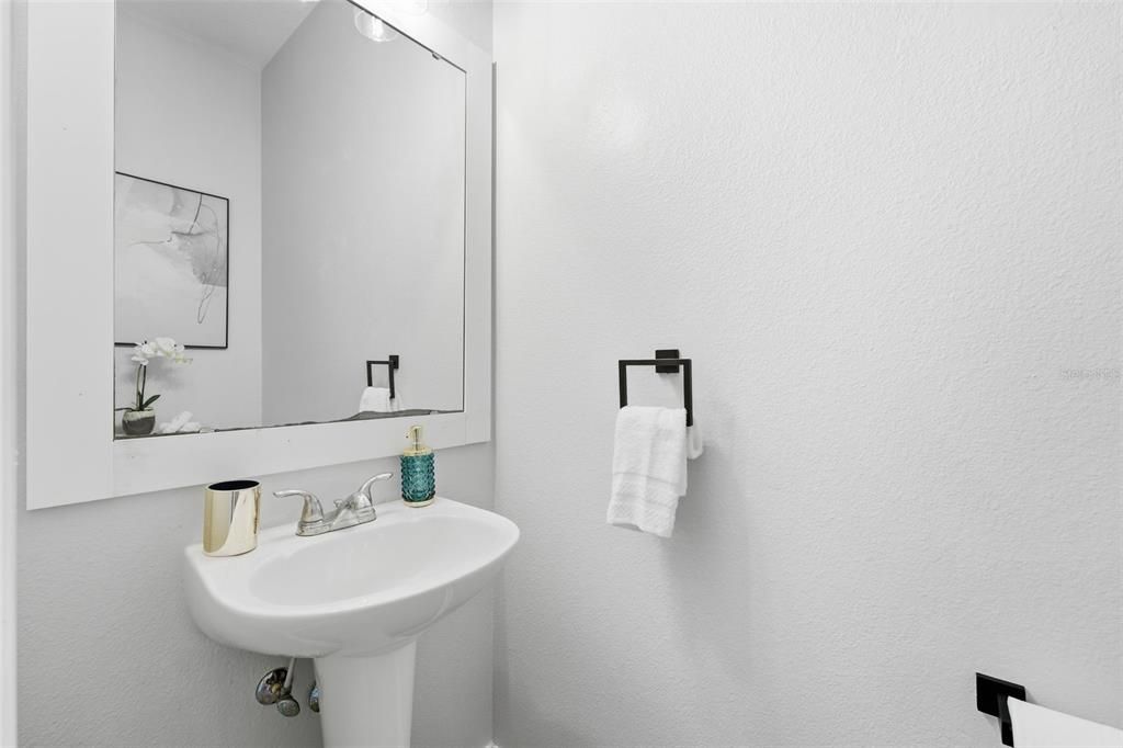 En Venta: $419,000 (5 camas, 2 baños, 2724 Pies cuadrados)
