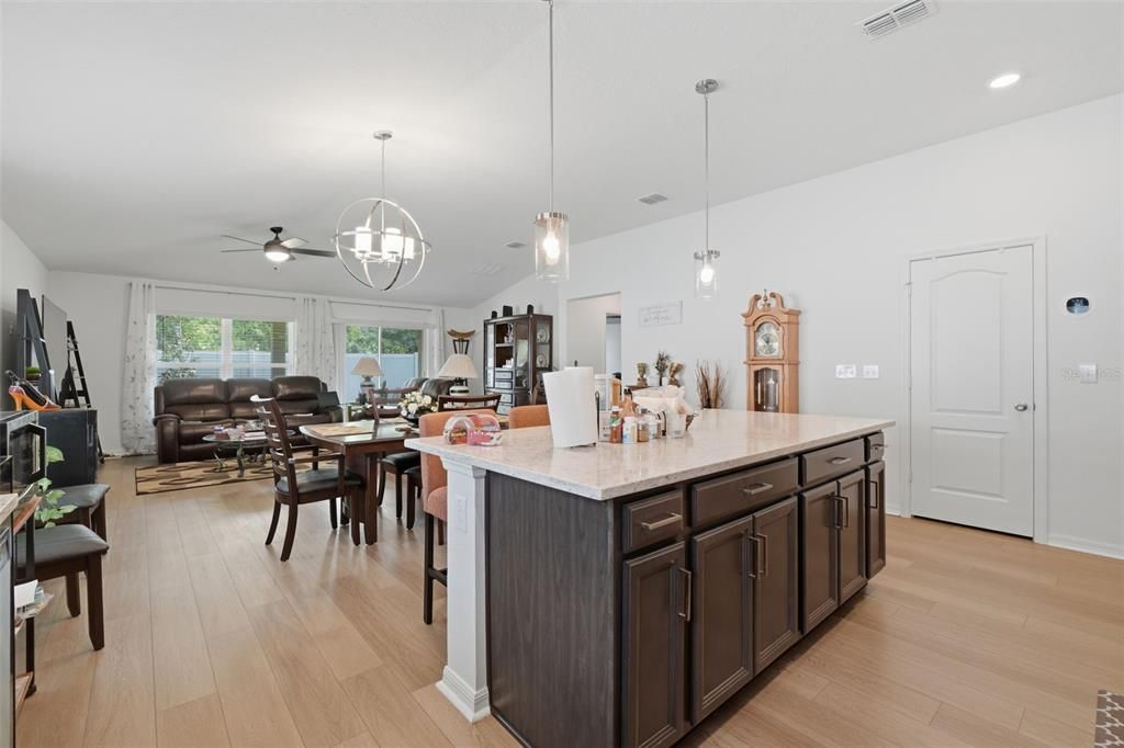 For Sale: $525,000 (3 beds, 2 baths, 2148 Square Feet)