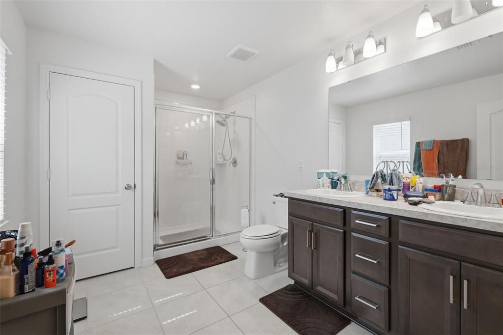 For Sale: $525,000 (3 beds, 2 baths, 2148 Square Feet)