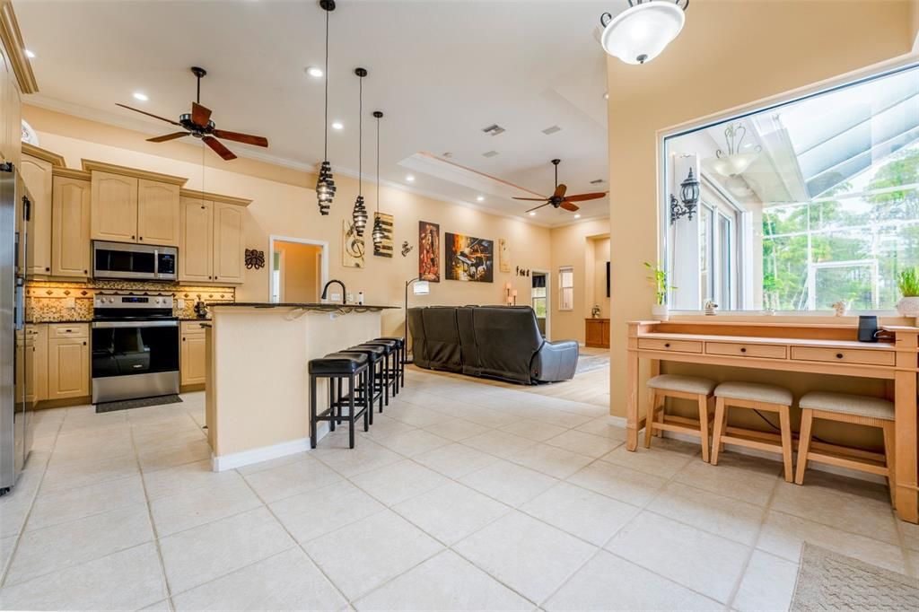 For Sale: $600,000 (3 beds, 2 baths, 2557 Square Feet)