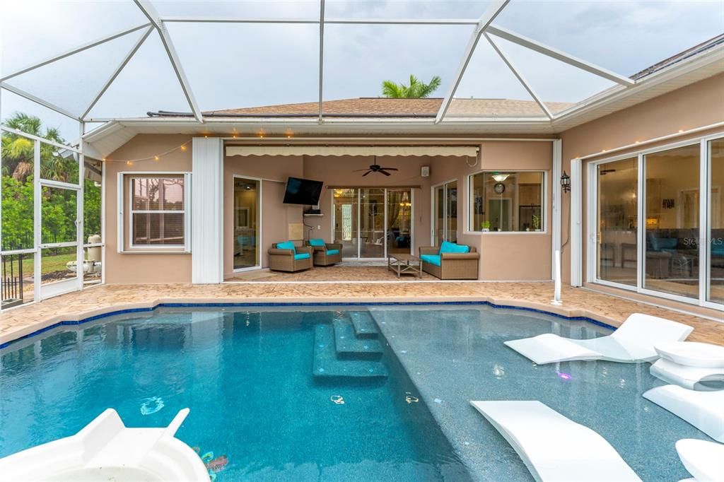For Sale: $600,000 (3 beds, 2 baths, 2557 Square Feet)