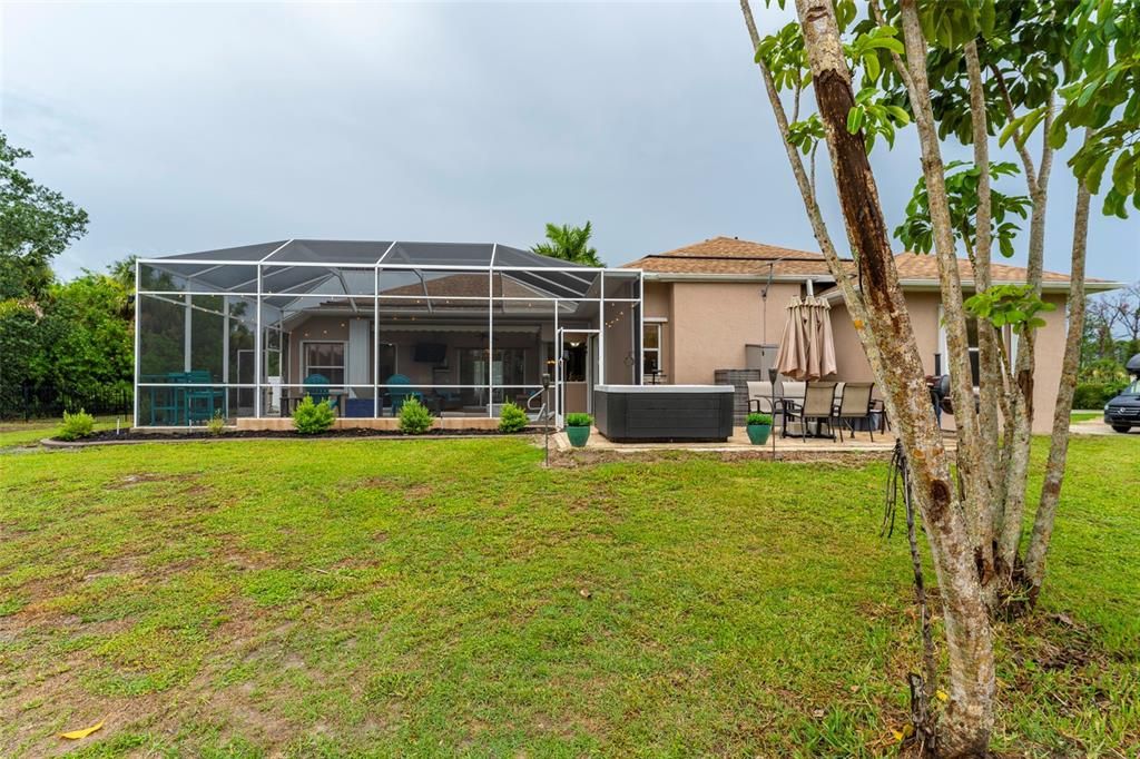 For Sale: $600,000 (3 beds, 2 baths, 2557 Square Feet)
