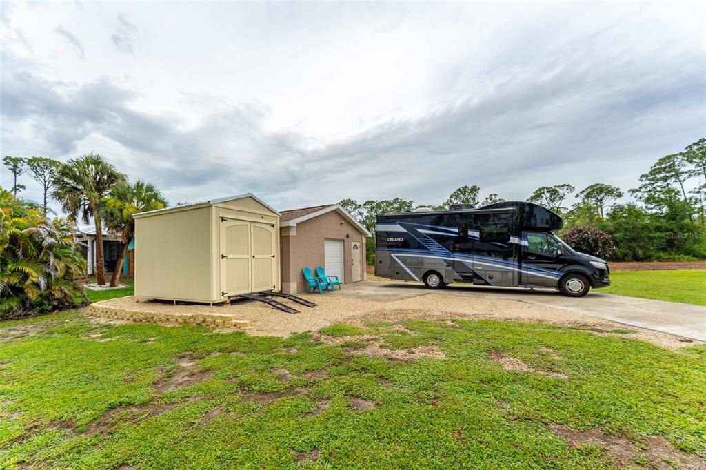 For Sale: $600,000 (3 beds, 2 baths, 2557 Square Feet)
