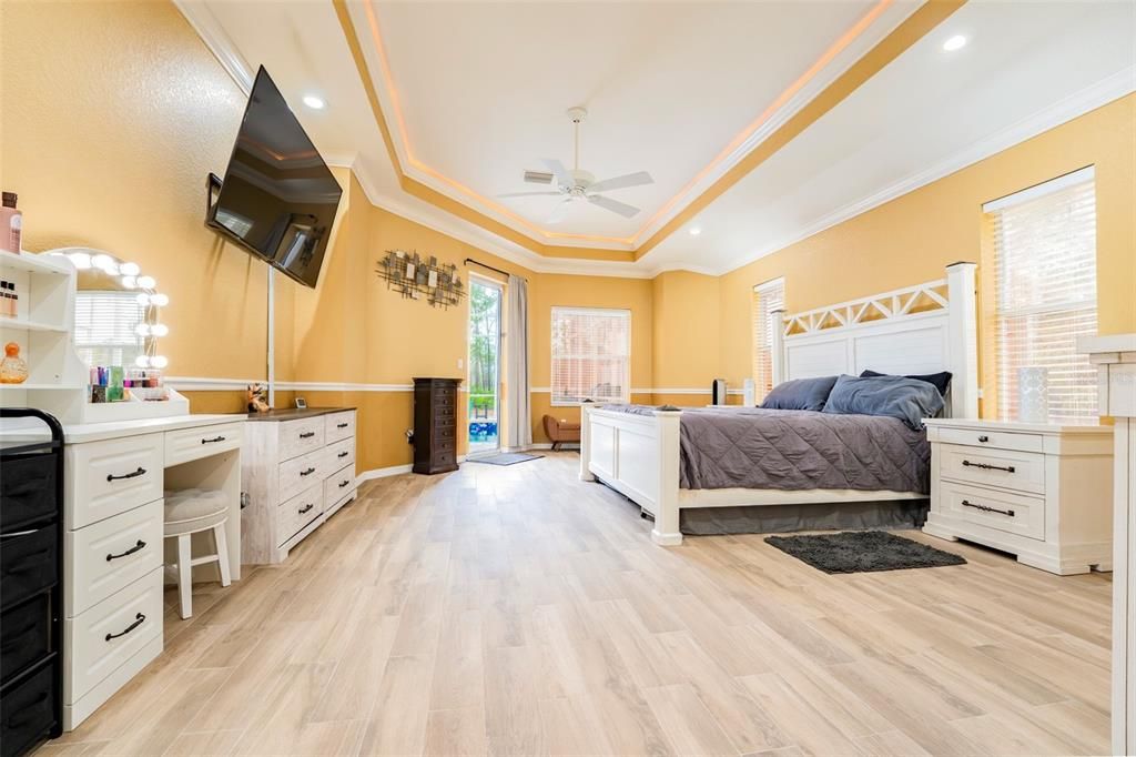 For Sale: $600,000 (3 beds, 2 baths, 2557 Square Feet)