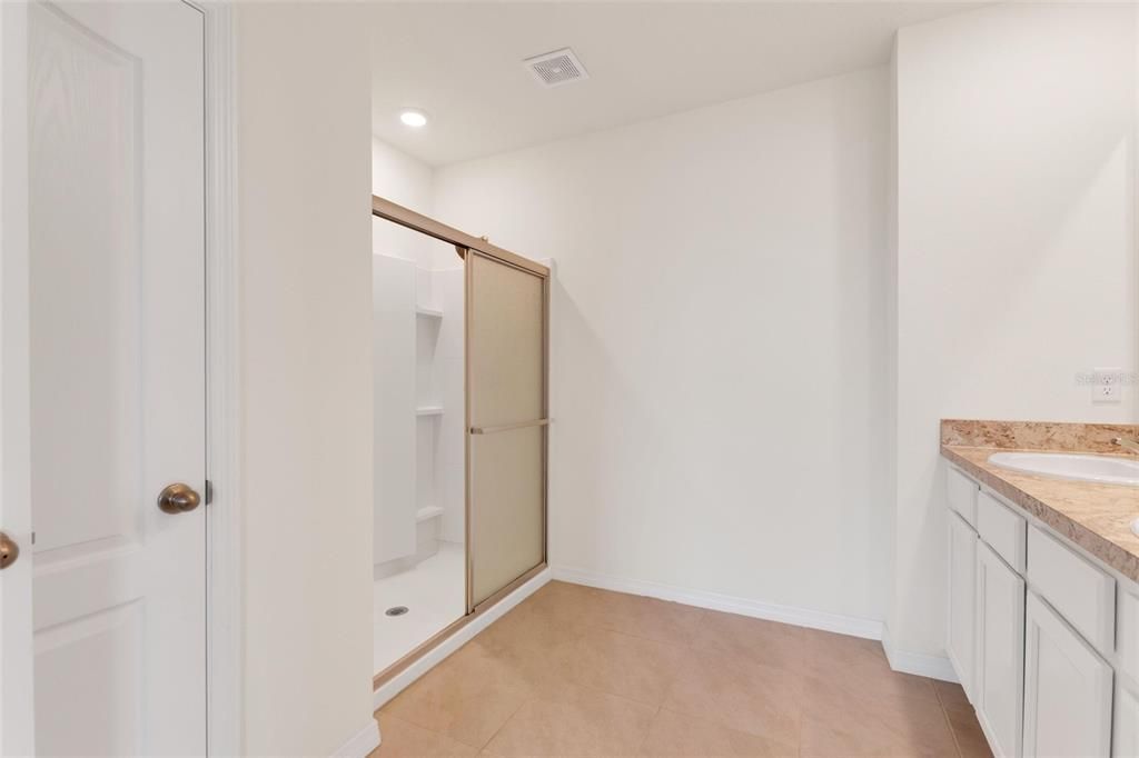 En Venta: $379,000 (5 camas, 3 baños, 2522 Pies cuadrados)