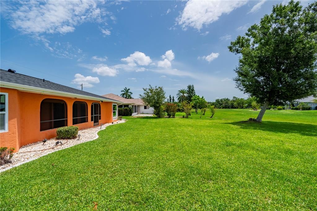 Activo con contrato: $229,000 (3 camas, 2 baños, 1466 Pies cuadrados)