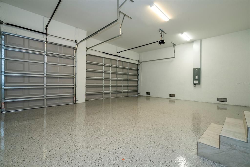 На продажу: $699,900 (4 спален, 2 ванн, 1985 Квадратных фут)