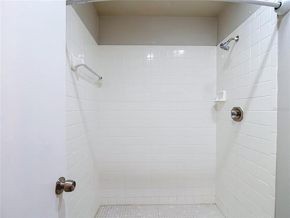 En Venta: $345,000 (4 camas, 2 baños, 1496 Pies cuadrados)