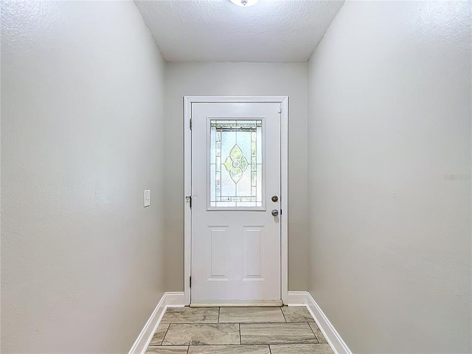 En Venta: $345,000 (4 camas, 2 baños, 1496 Pies cuadrados)