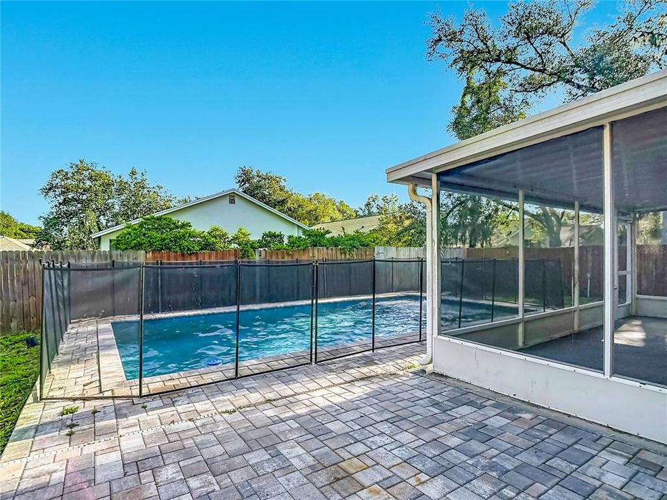 En Venta: $345,000 (4 camas, 2 baños, 1496 Pies cuadrados)