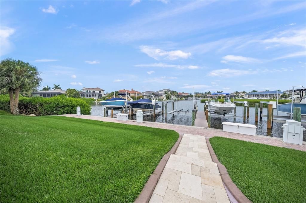 For Sale: $2,400,000 (3 beds, 3 baths, 2730 Square Feet)