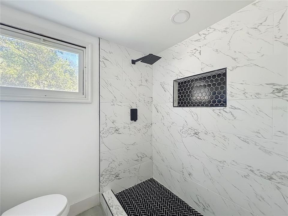 В аренду: $1,850 (1 спален, 1 ванн, 812 Квадратных фут)
