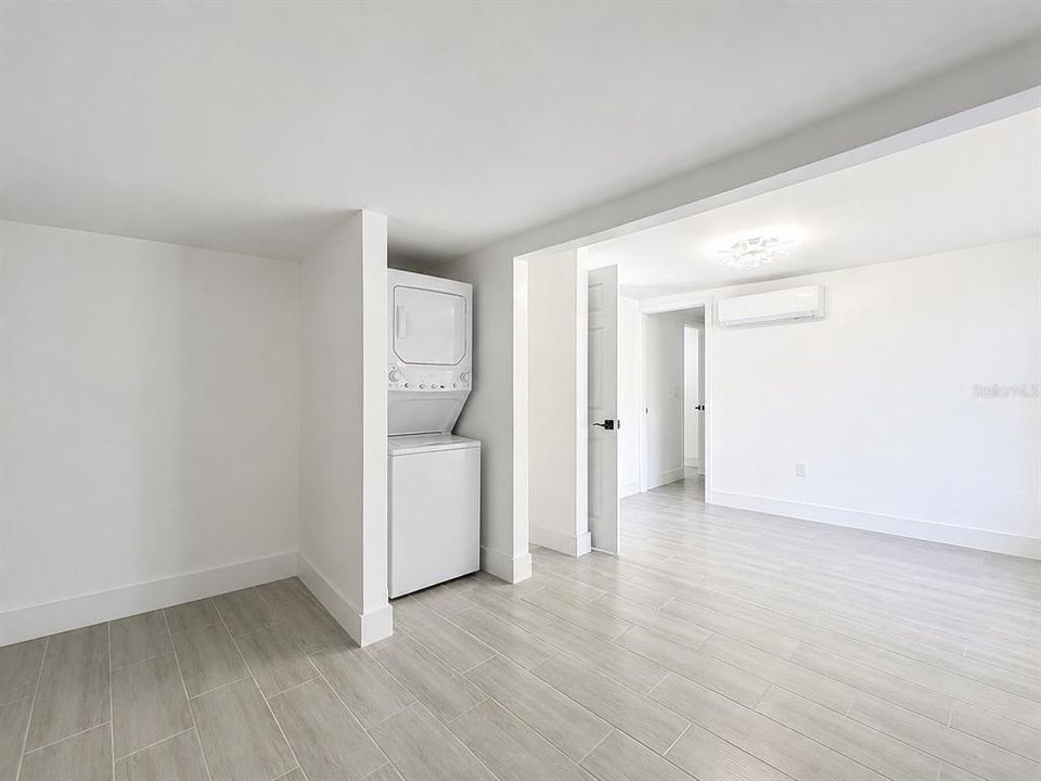 В аренду: $1,850 (1 спален, 1 ванн, 812 Квадратных фут)