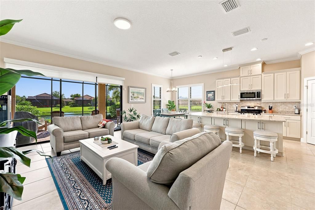 For Sale: $589,000 (3 beds, 3 baths, 2071 Square Feet)