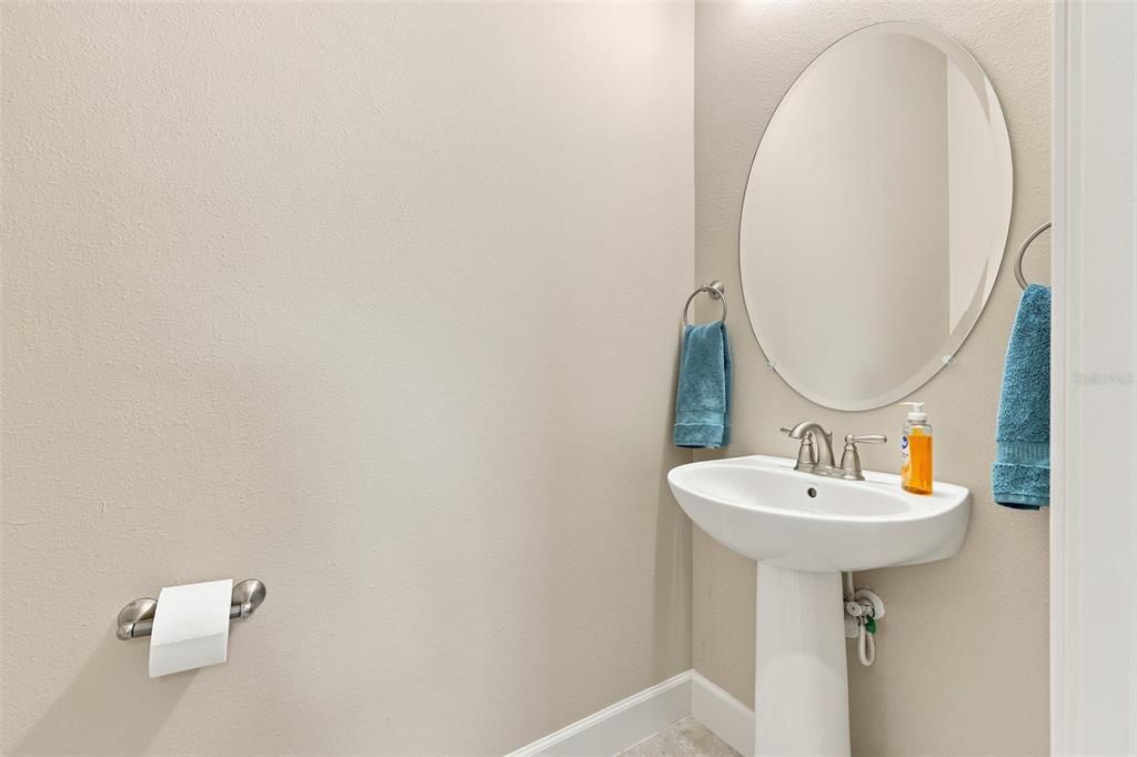 For Sale: $589,000 (3 beds, 3 baths, 2071 Square Feet)