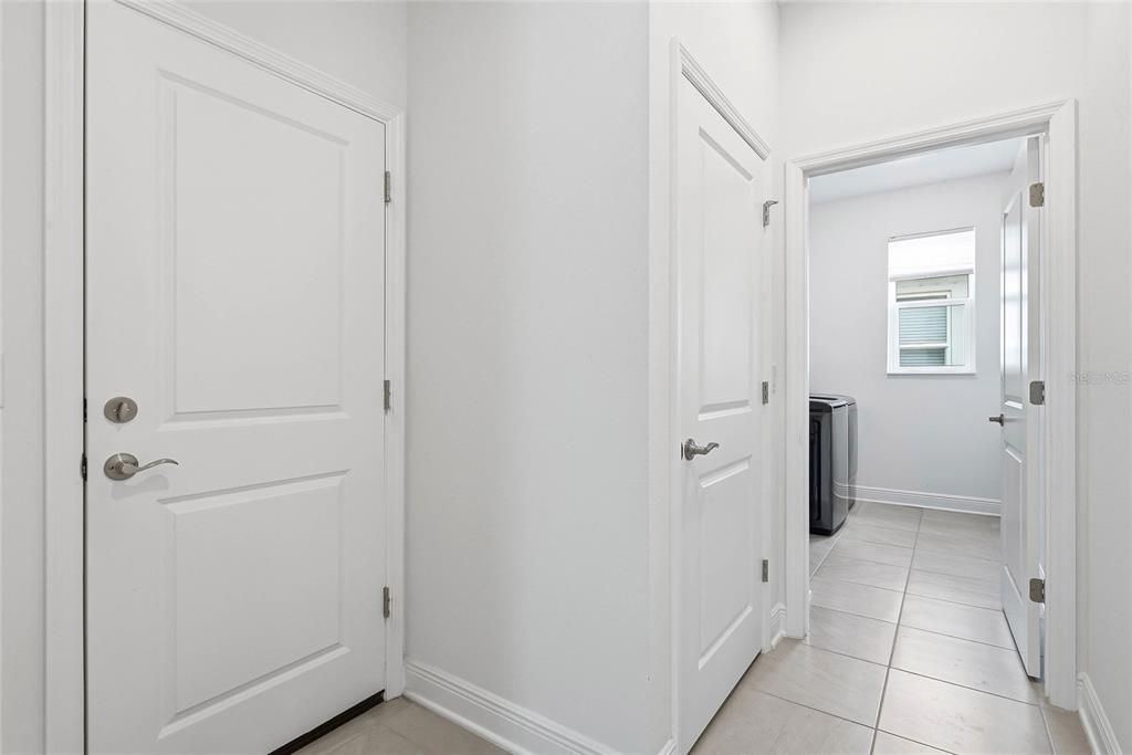 Под контрактом: $535,000 (3 спален, 2 ванн, 1901 Квадратных фут)