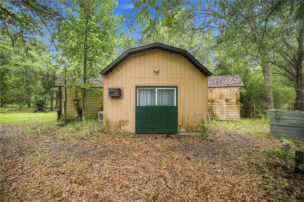 На продажу: $249,900 (2 спален, 1 ванн, 1500 Квадратных фут)