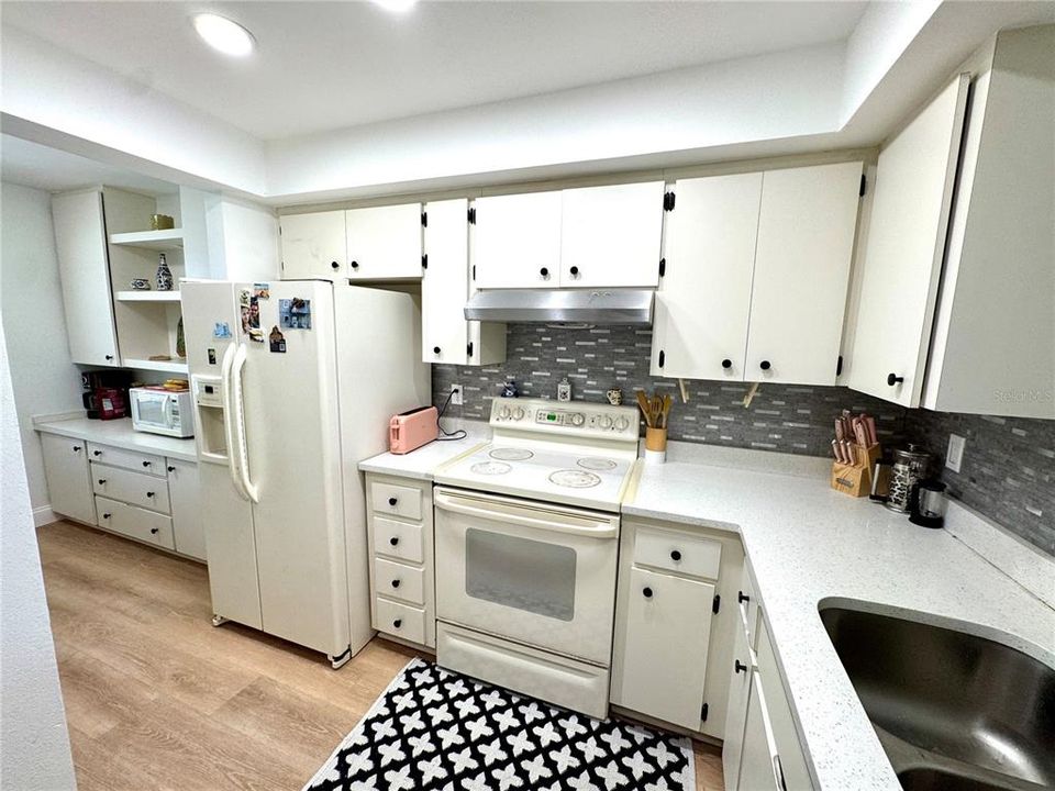 For Rent: $2,000 (2 beds, 2 baths, 1118 Square Feet)