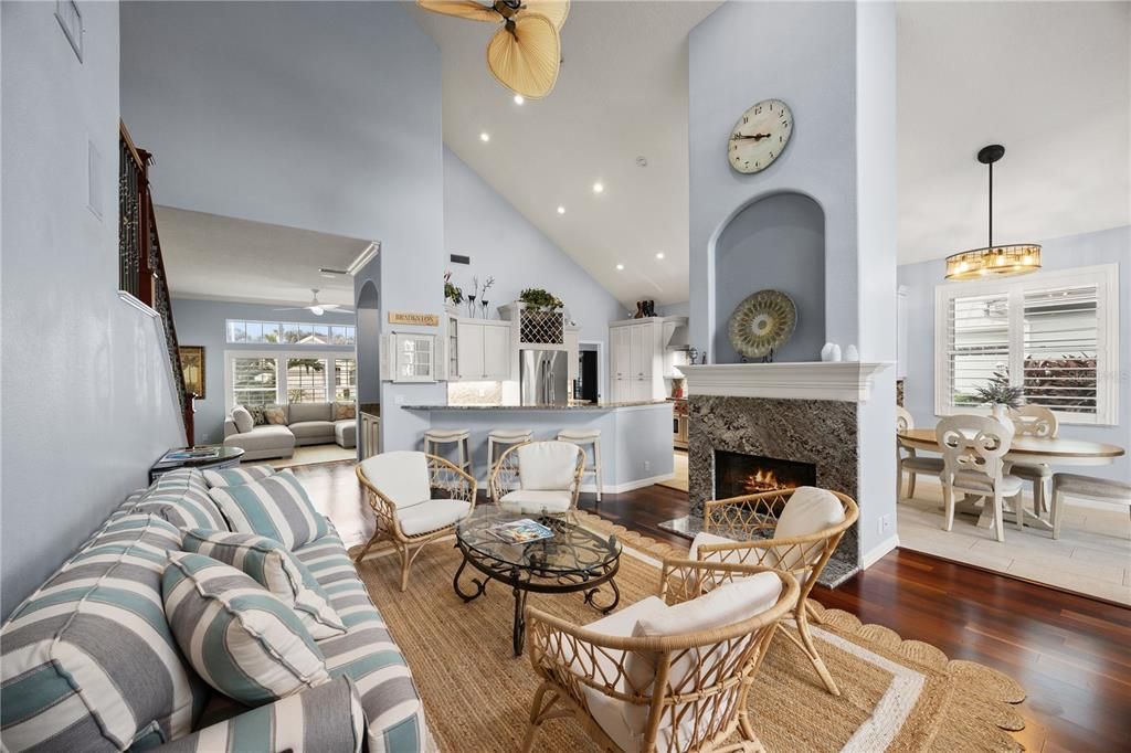 En Venta: $1,495,000 (4 camas, 3 baños, 3219 Pies cuadrados)