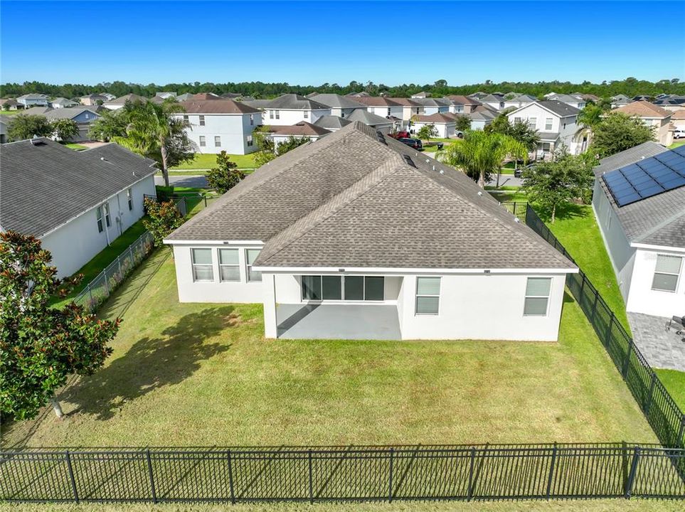 Activo con contrato: $559,000 (4 camas, 3 baños, 2712 Pies cuadrados)