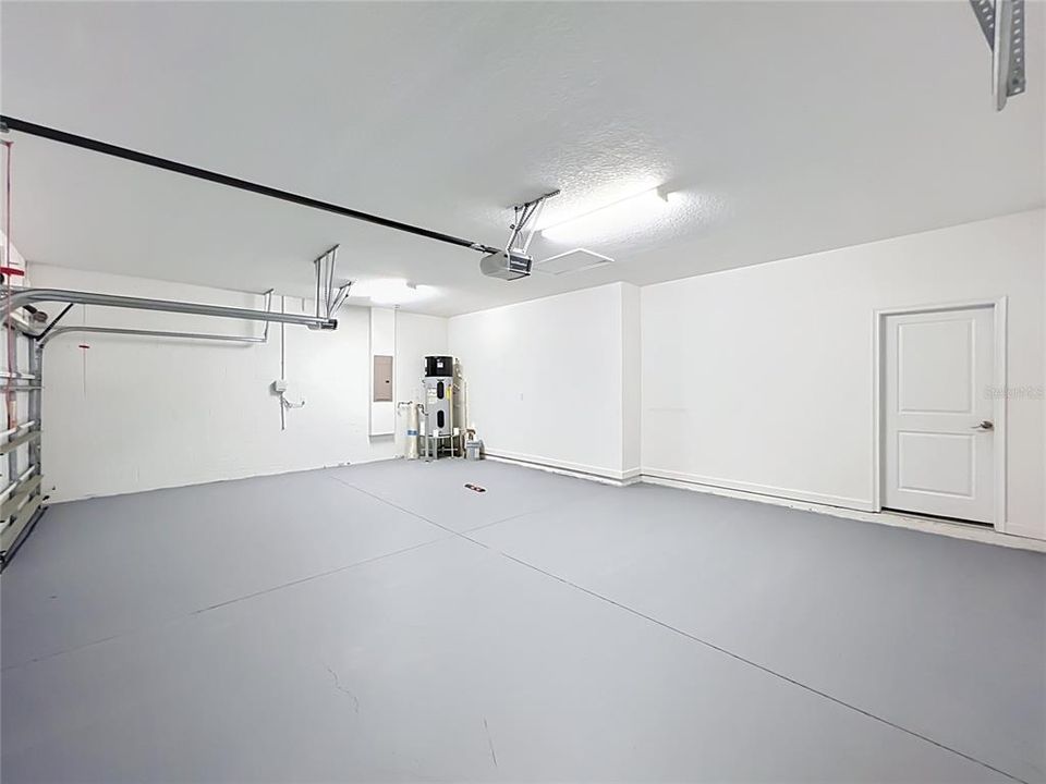 Activo con contrato: $559,000 (4 camas, 3 baños, 2712 Pies cuadrados)