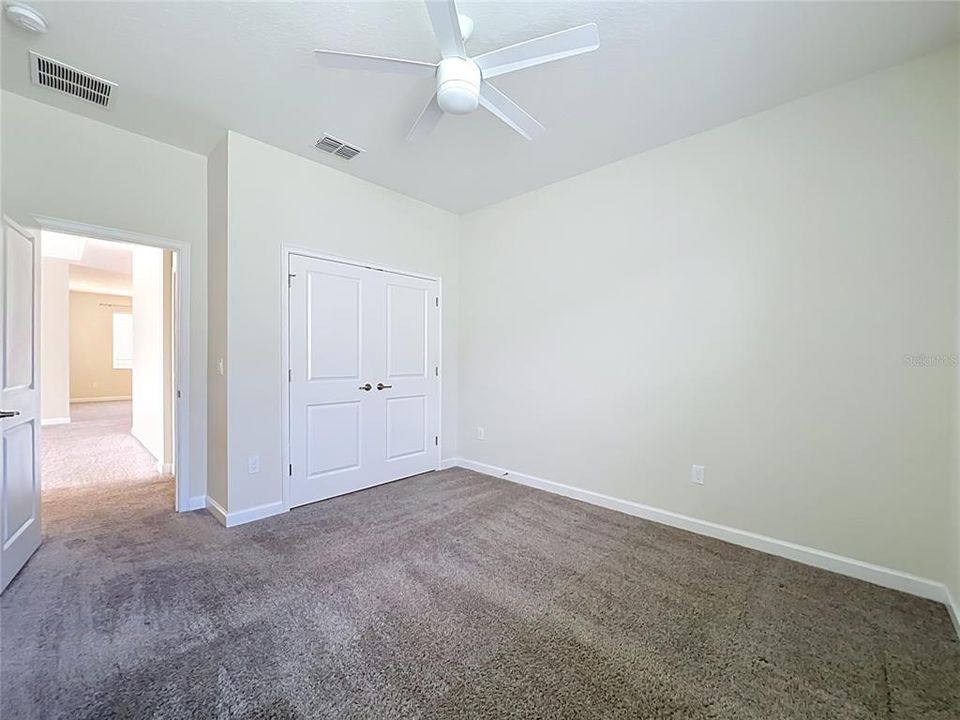 Activo con contrato: $559,000 (4 camas, 3 baños, 2712 Pies cuadrados)