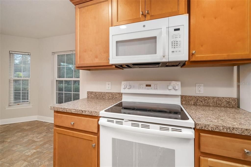 En Venta: $250,000 (3 camas, 2 baños, 1328 Pies cuadrados)