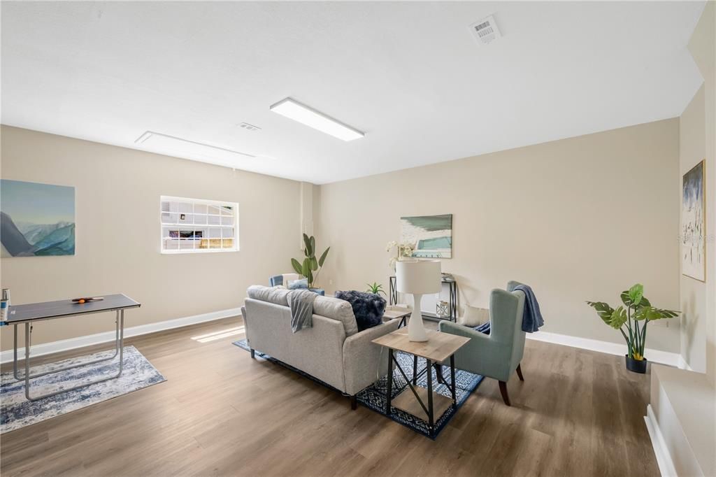 En Venta: $449,900 (4 camas, 3 baños, 2333 Pies cuadrados)