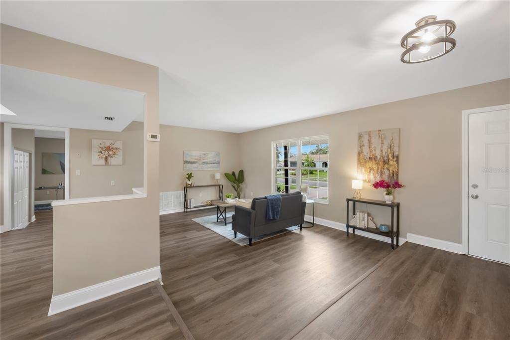 En Venta: $449,900 (4 camas, 3 baños, 2333 Pies cuadrados)