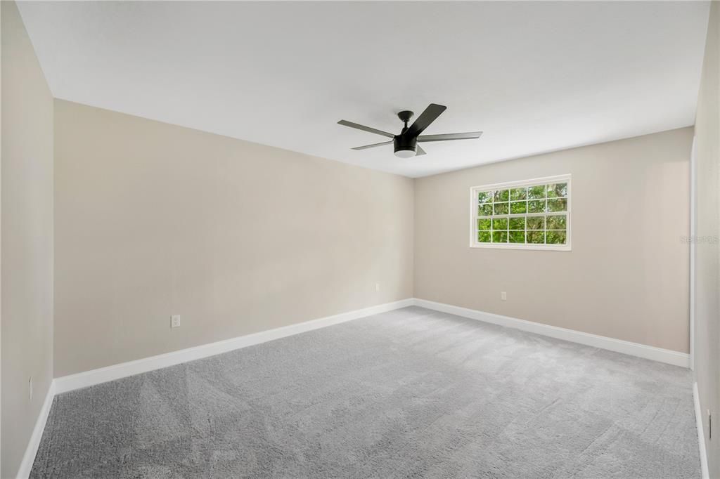 En Venta: $449,900 (4 camas, 3 baños, 2333 Pies cuadrados)