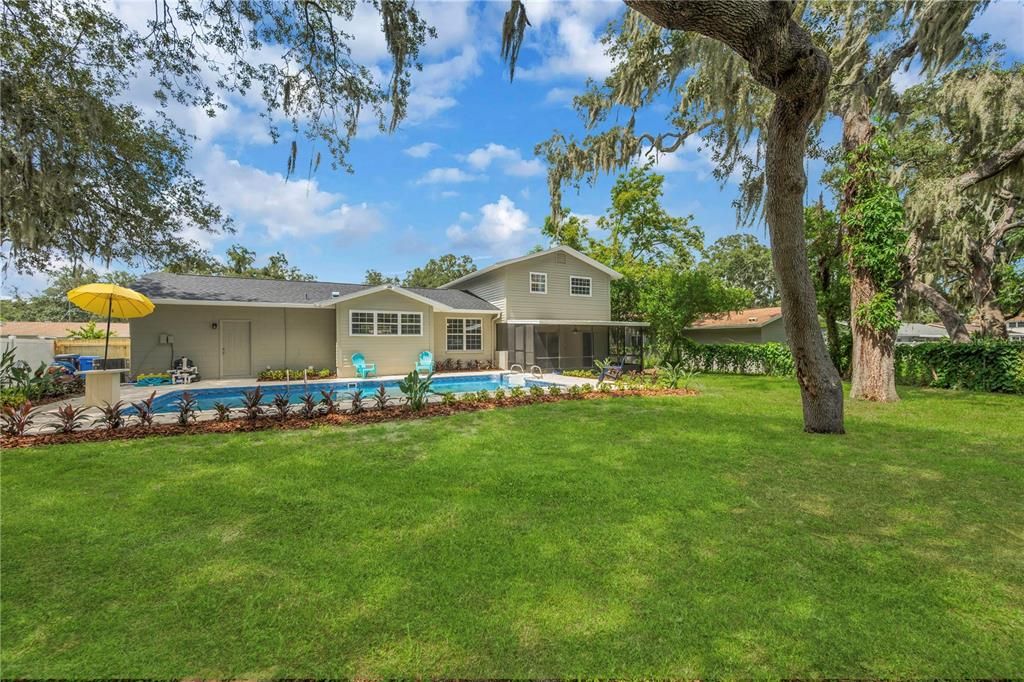 En Venta: $449,900 (4 camas, 3 baños, 2333 Pies cuadrados)