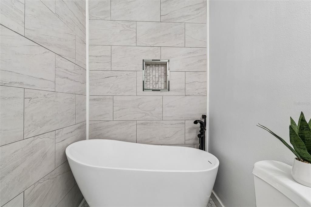 En Venta: $305,000 (2 camas, 2 baños, 720 Pies cuadrados)
