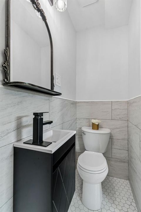 En Venta: $305,000 (2 camas, 2 baños, 720 Pies cuadrados)