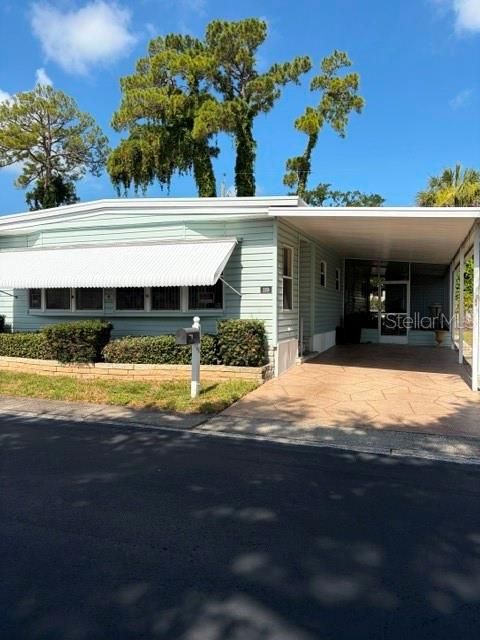 For Sale: $159,900 (2 beds, 2 baths, 1211 Square Feet)