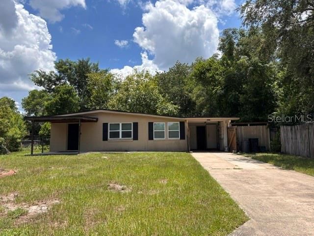 For Sale: $345,000 (3 beds, 2 baths, 1100 Square Feet)