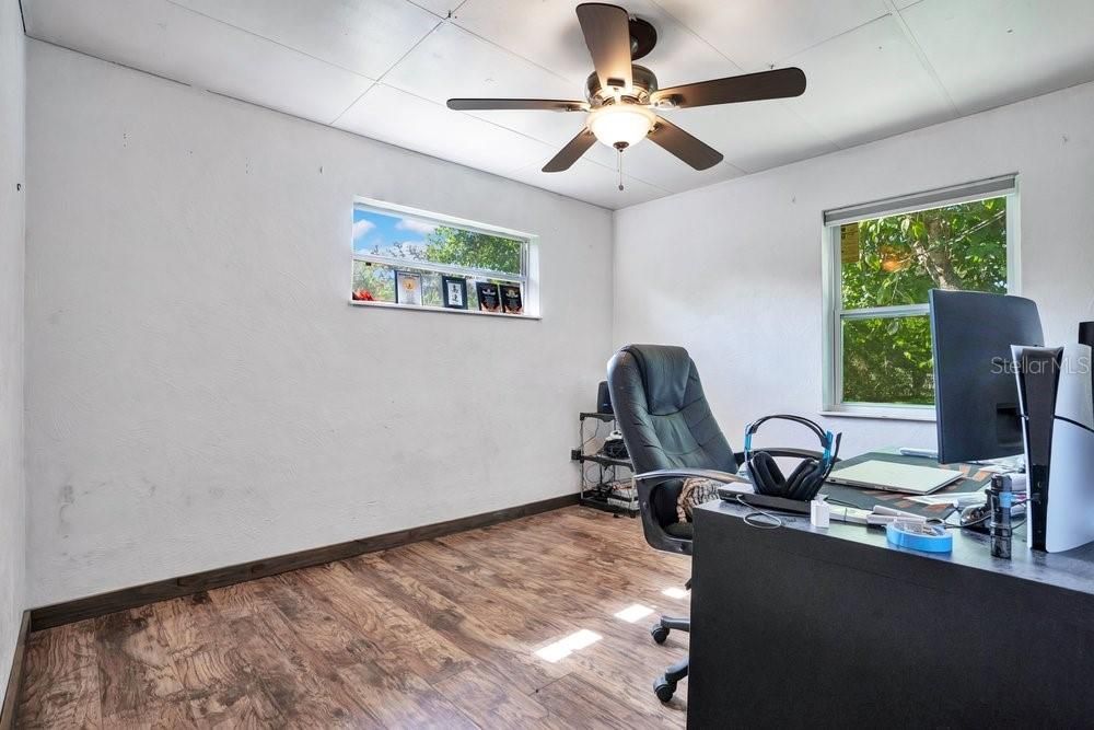 Activo con contrato: $345,000 (3 camas, 2 baños, 1100 Pies cuadrados)