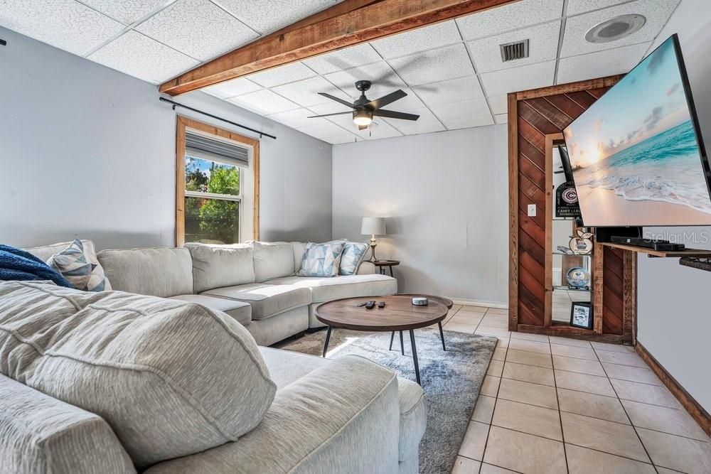 Activo con contrato: $345,000 (3 camas, 2 baños, 1100 Pies cuadrados)